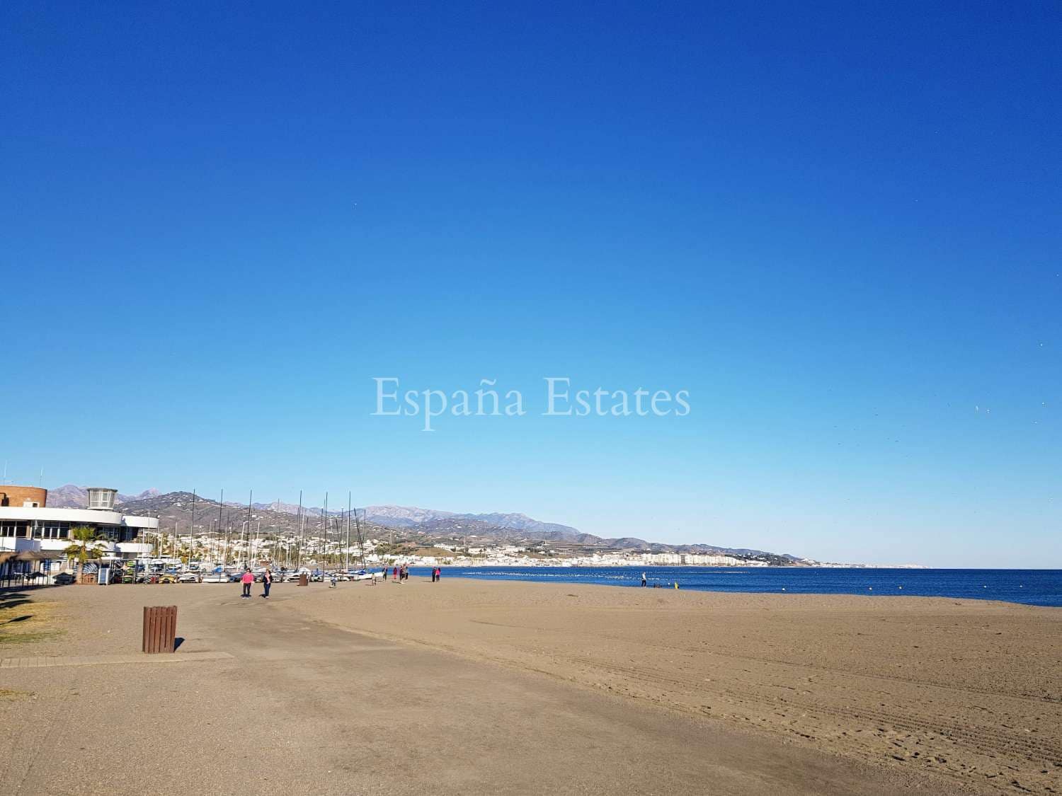3 soveværelse Strandlejlighed til salg i Torre del Mar med swimmingpool garage - € 759.500 (Ref: 10139117)