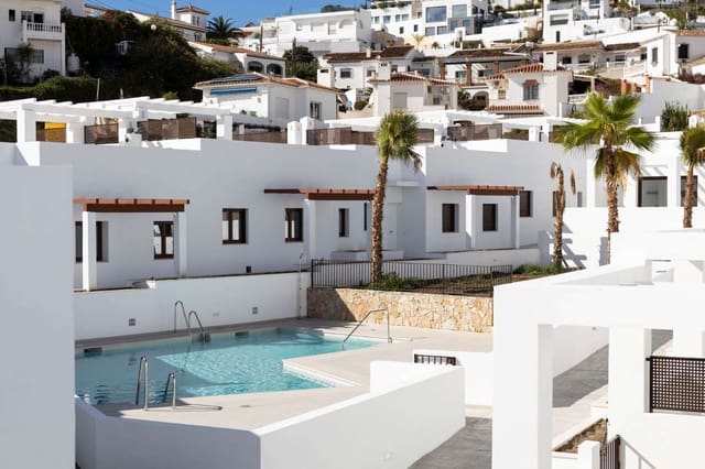 2 soverom Rekkehus til salgs i Chaparil - Torrecilla - Punta Lara, Nerja med svømmebasseng garasje - € 524 000 (Ref: 10166085)