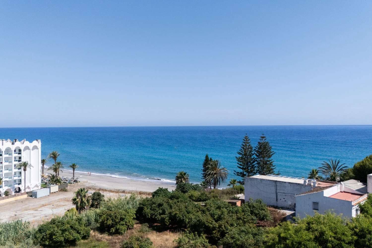 2 soverom Rekkehus til salgs i Nerja med svømmebasseng garasje - € 524 000 (Ref: 10166085)
