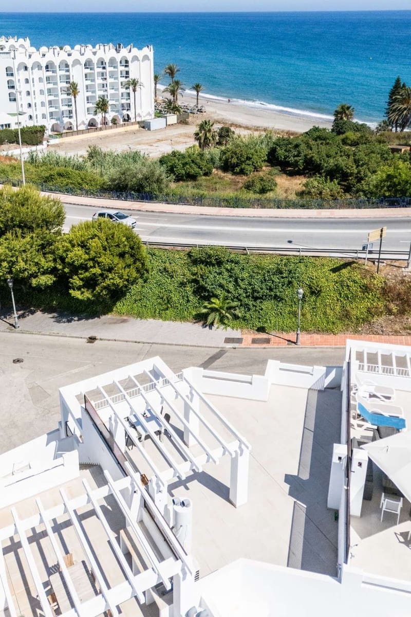 2 soverom Rekkehus til salgs i Nerja med svømmebasseng garasje - € 524 000 (Ref: 10166085)