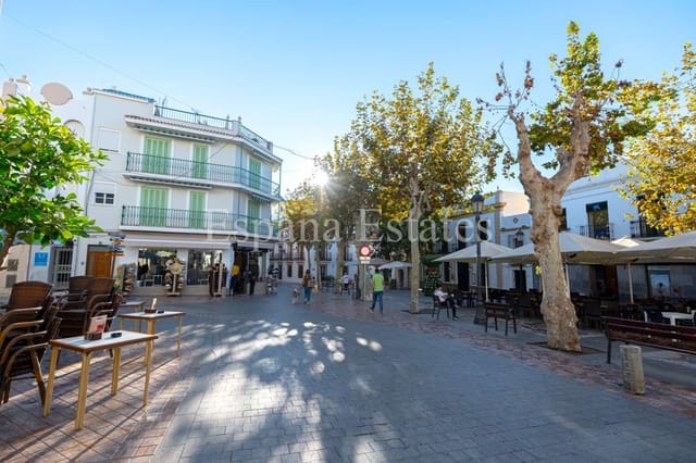 2 Zimmer Strandapartment zu verkaufen in Nerja mit Pool Garage - 362.000 € (Ref: 8770979)