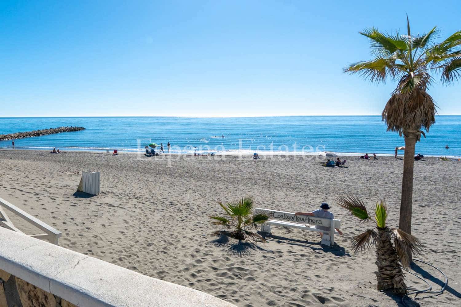 2 soveværelse Strandlejlighed til salg i Torrox Park med swimmingpool garage - € 235.000 (Ref: 9042007)