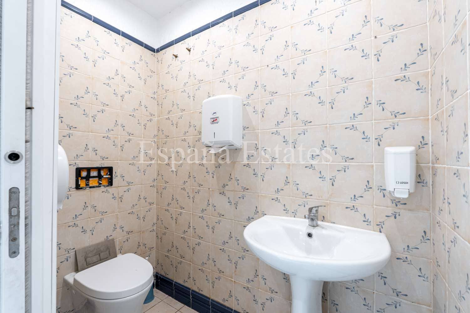 Erhverv til salg i Nerja - € 750.000 (Ref: 9102716)