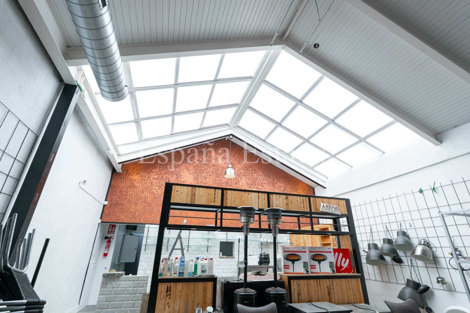 Erhverv til salg i Nerja - € 750.000 (Ref: 9102716)