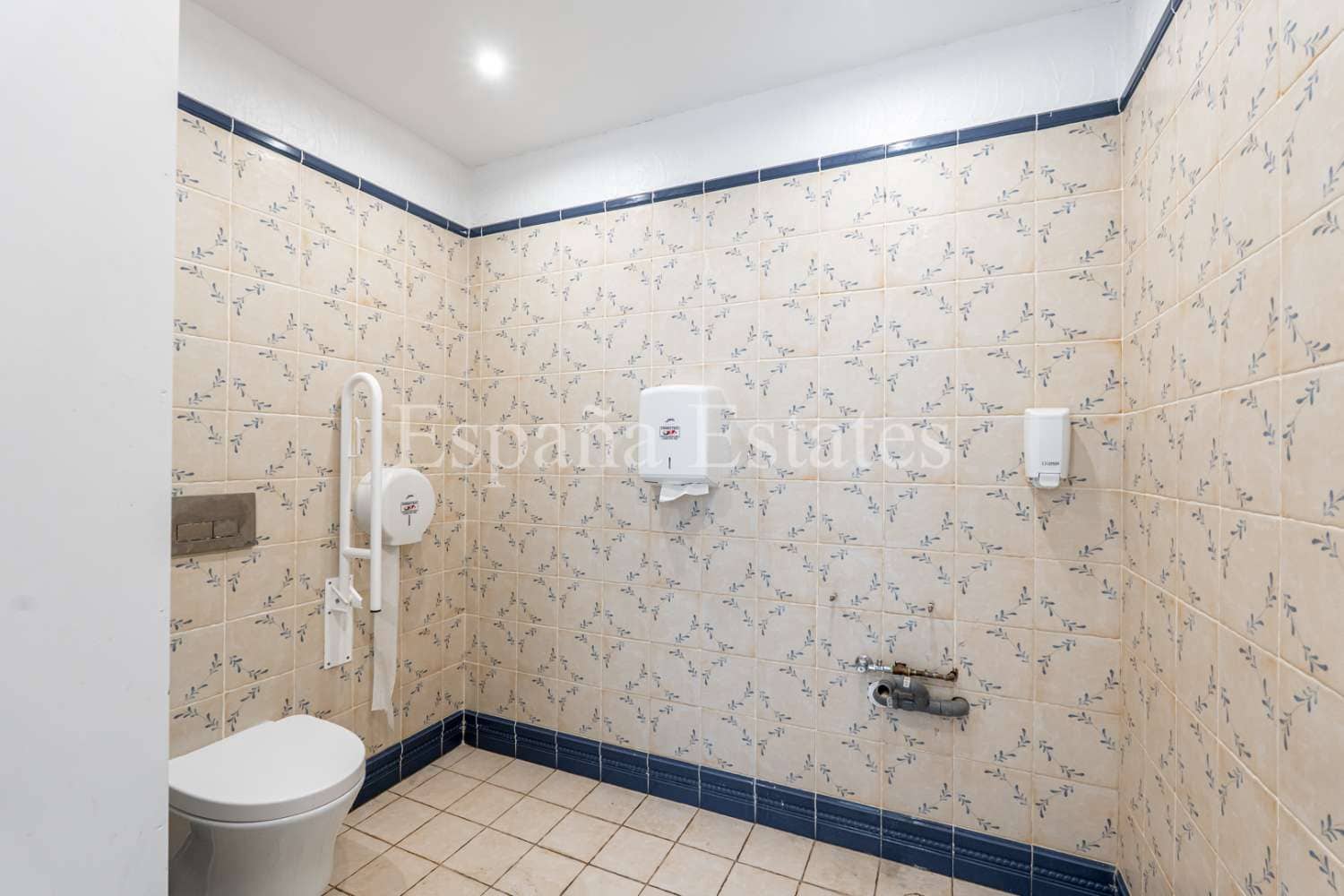 Erhverv til salg i Nerja - € 750.000 (Ref: 9102716)