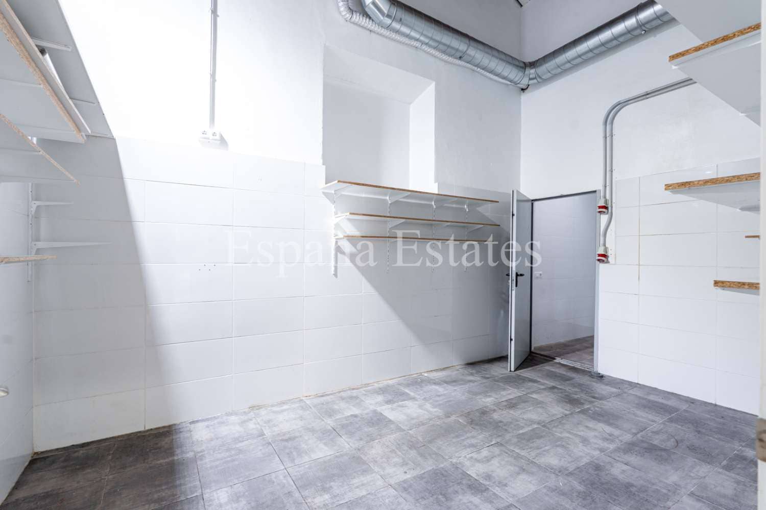 Erhverv til salg i Nerja - € 750.000 (Ref: 9102716)