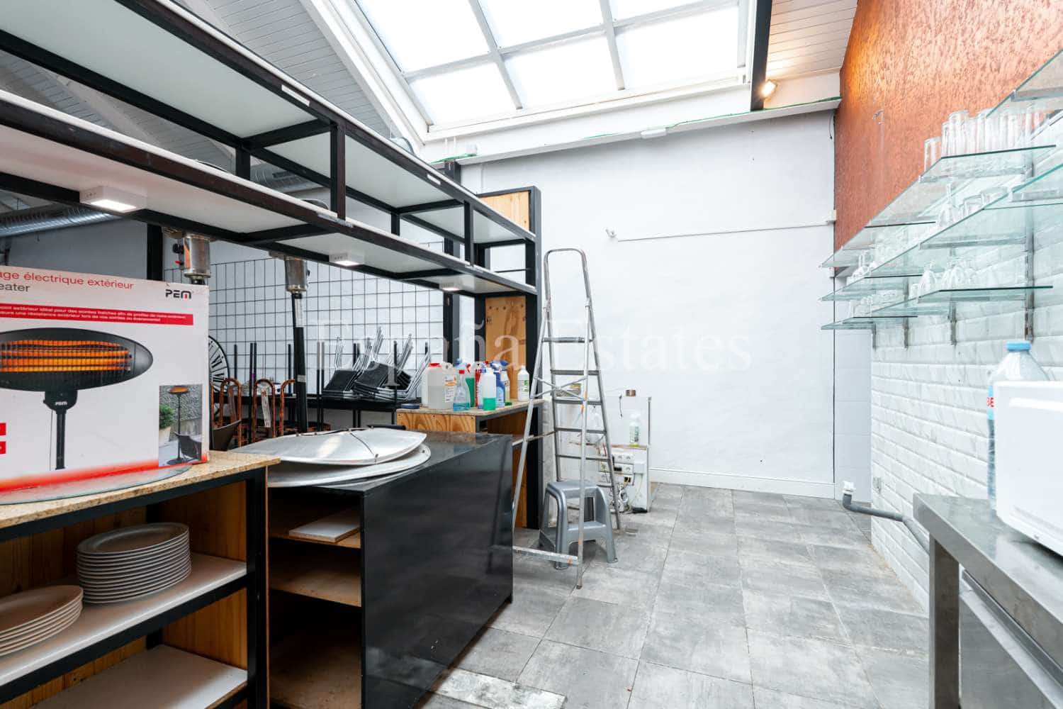 Erhverv til salg i Nerja - € 750.000 (Ref: 9102716)