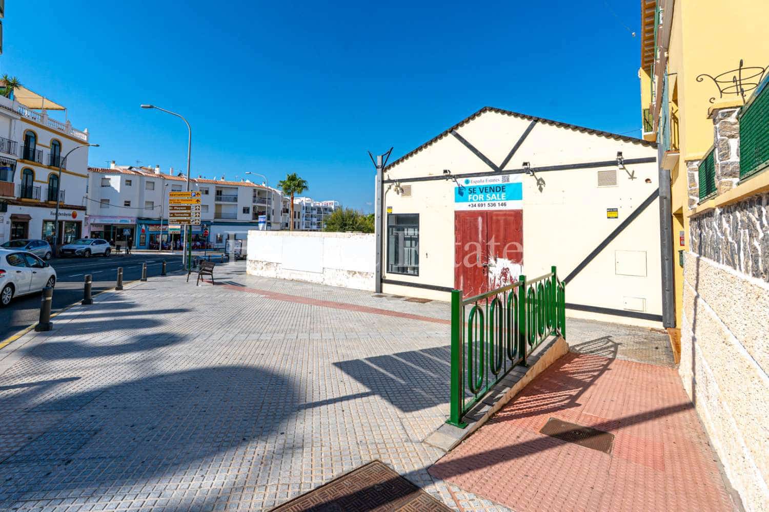 Erhverv til salg i Nerja - € 750.000 (Ref: 9102716)