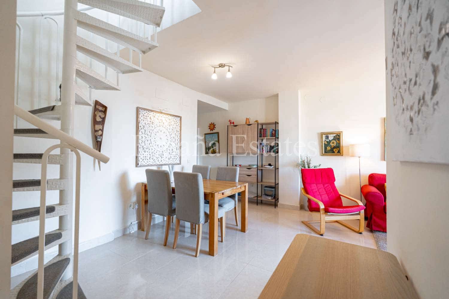 3 bedroom Beach Apartment for sale in Nerja with pool garage - € 450,000 (Ref: 9294181)