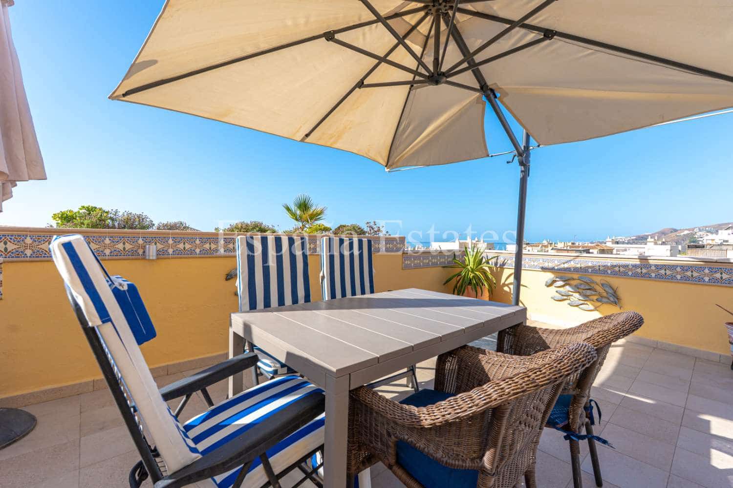 3 bedroom Beach Apartment for sale in Nerja with pool garage - € 450,000 (Ref: 9294181)