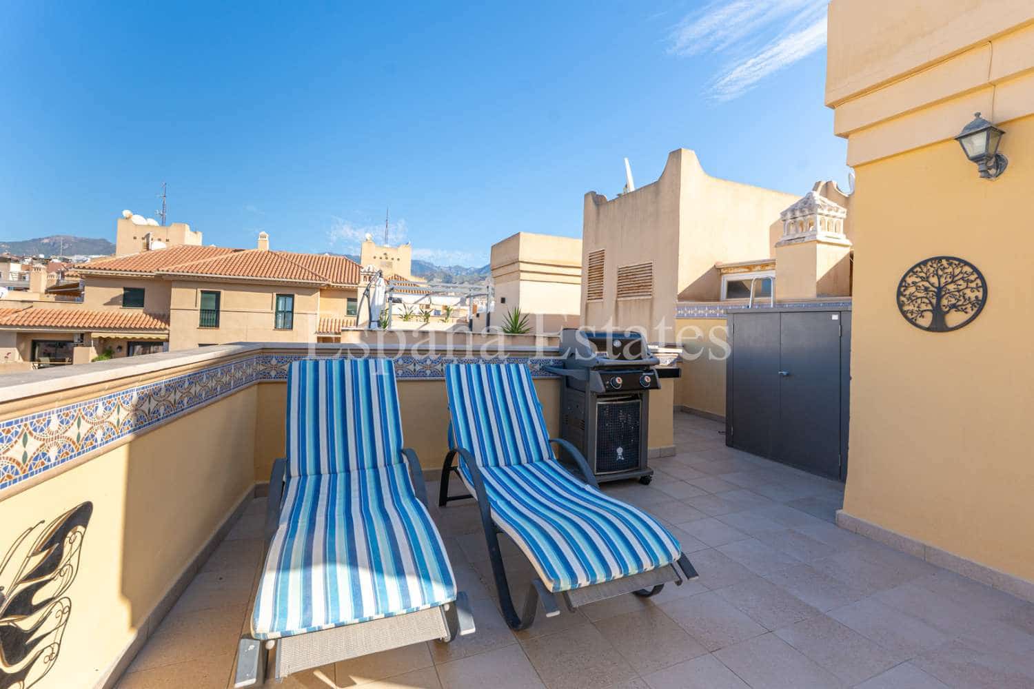 3 bedroom Beach Apartment for sale in Nerja with pool garage - € 450,000 (Ref: 9294181)