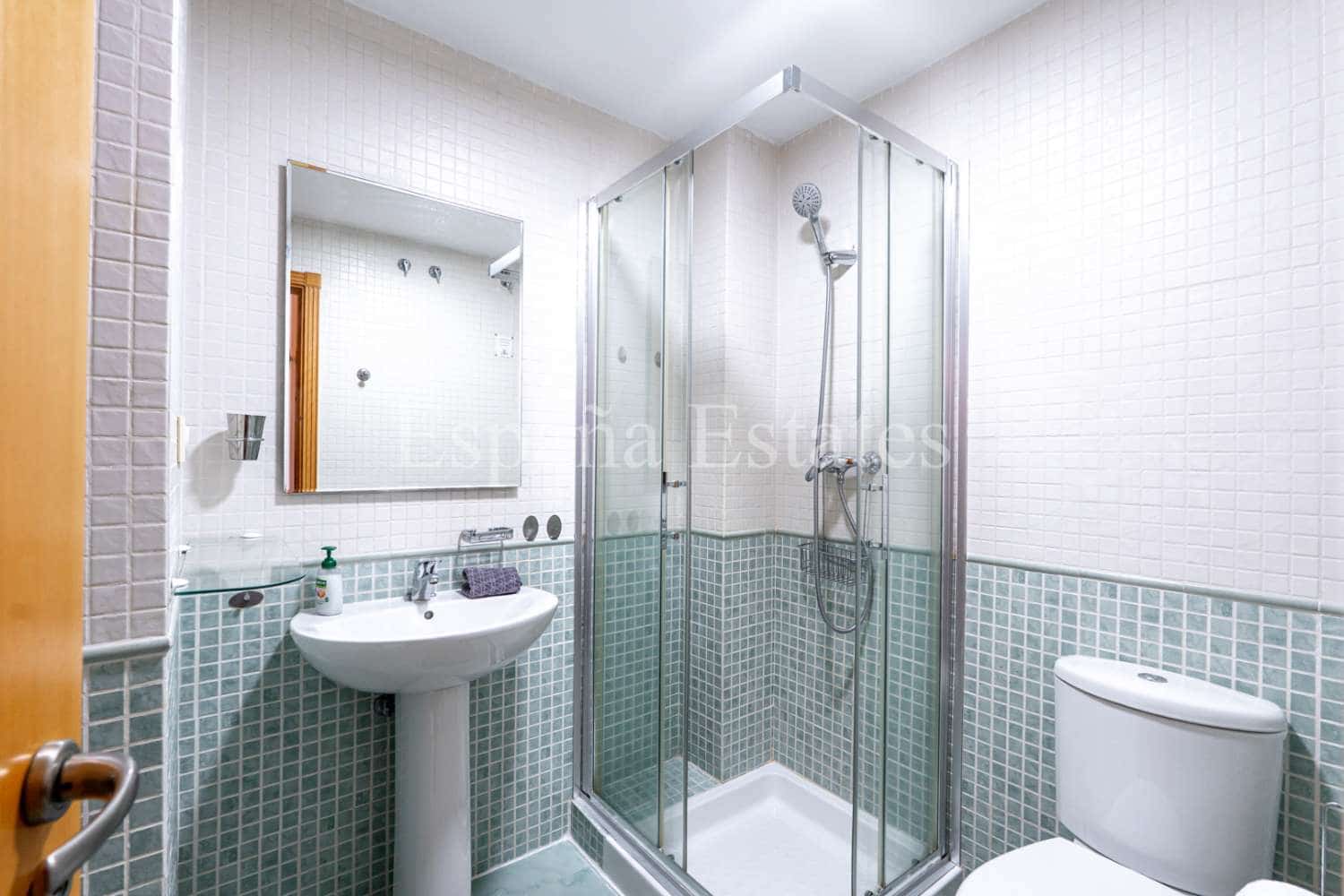 3 bedroom Beach Apartment for sale in Nerja with pool garage - € 450,000 (Ref: 9294181)