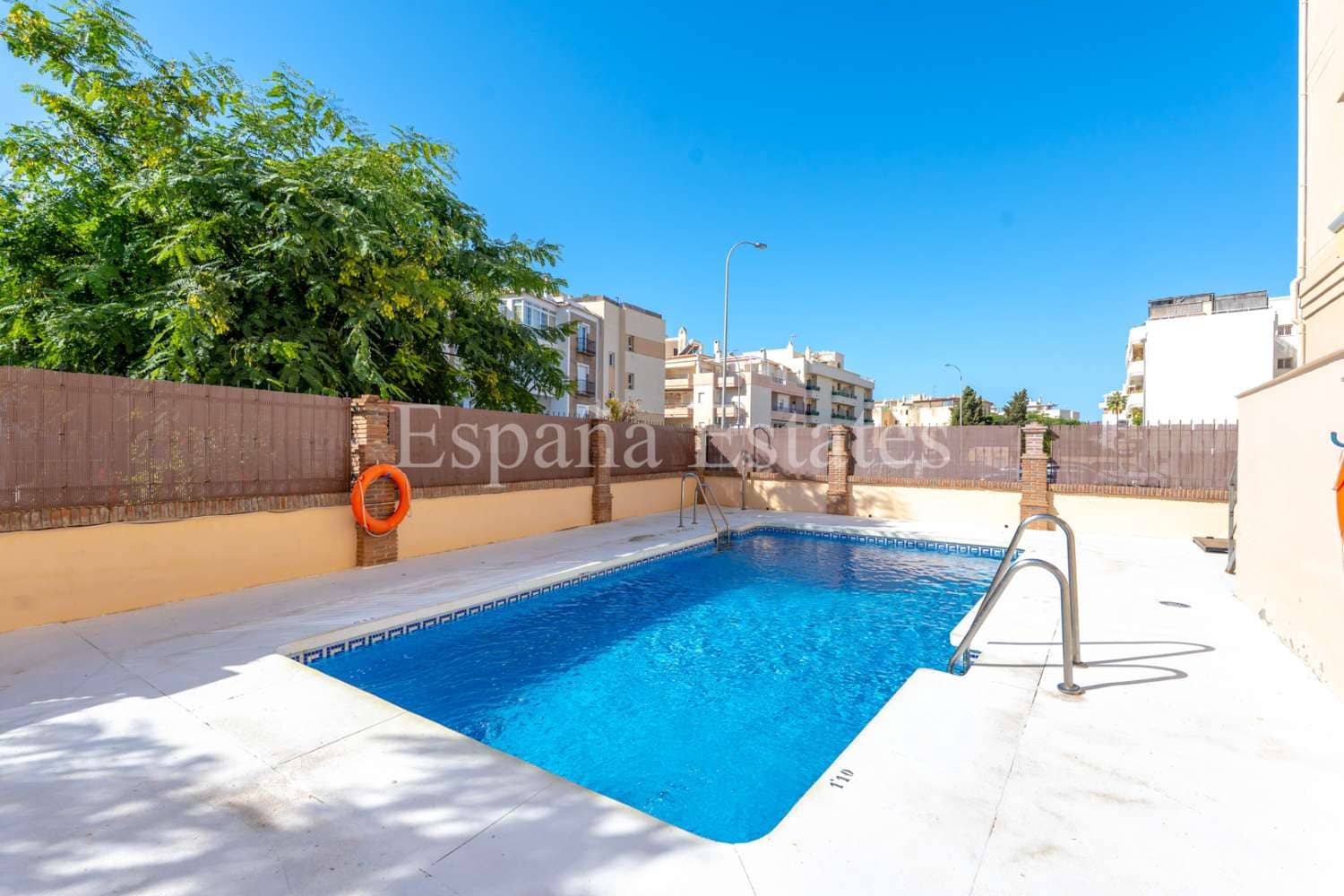 3 bedroom Beach Apartment for sale in Nerja with pool garage - € 450,000 (Ref: 9294181)