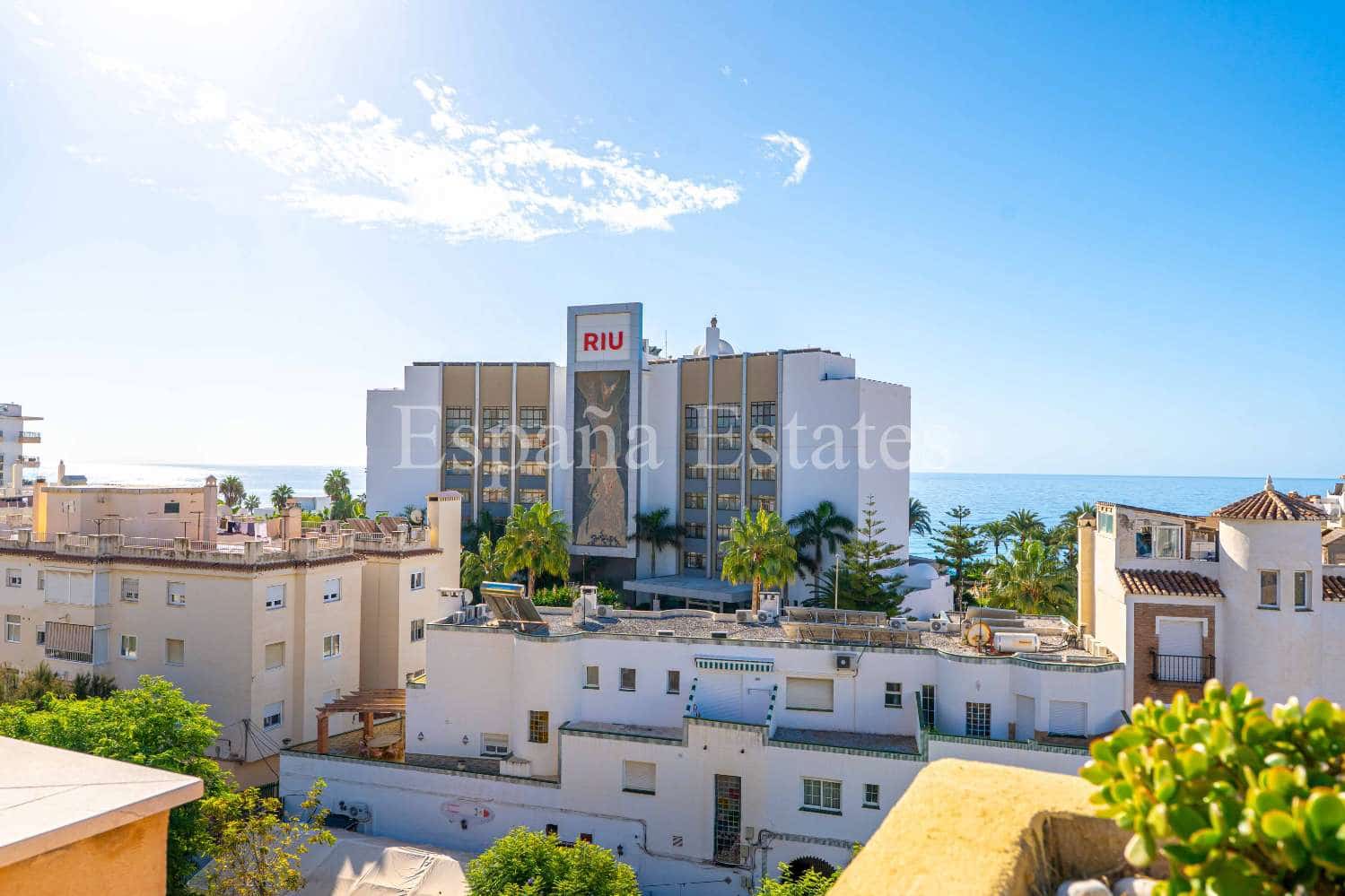 3 bedroom Beach Apartment for sale in Nerja with pool garage - € 450,000 (Ref: 9294181)