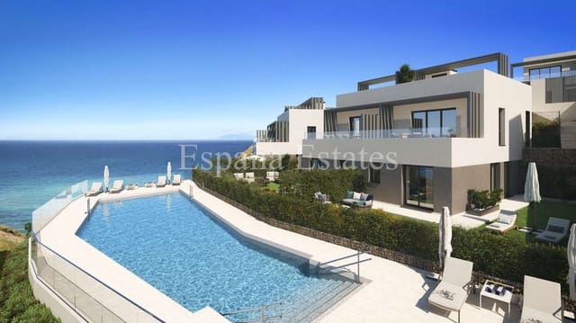 3 bedroom Semi-detached Villa for sale in Lagos, Vélez-Málaga with pool garage - € 388,000 (Ref: 9413630)