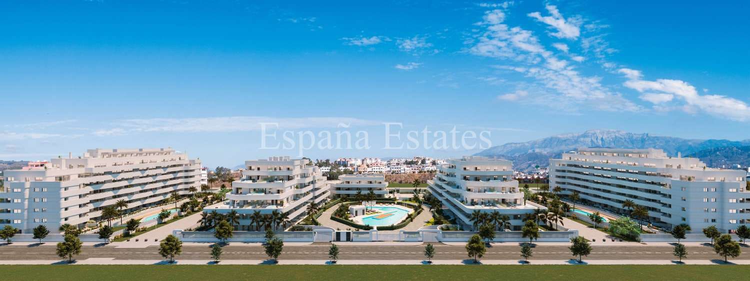 3 bedroom Beach Apartment for sale in Torre del Mar with pool - € 431,000 (Ref: 9508387)