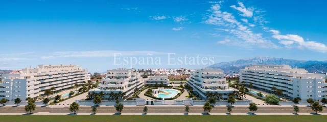 3 bedroom Beach Apartment for sale in Torre del Mar, Vélez-Málaga with pool - € 431,000 (Ref: 9508387)
