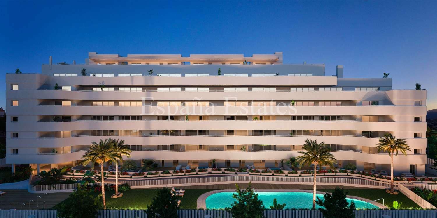 3 bedroom Beach Apartment for sale in Torre del Mar with pool - € 431,000 (Ref: 9508387)