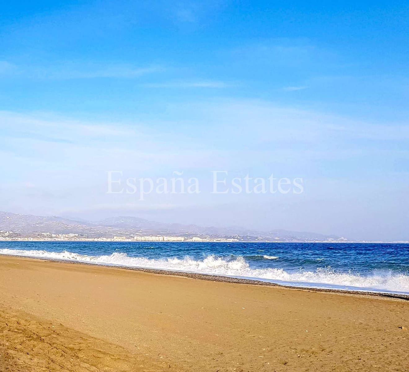 3 bedroom Beach Apartment for sale in Torre del Mar with pool - € 431,000 (Ref: 9508387)