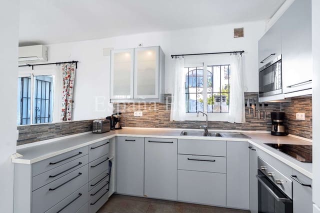 3 sovrum Radhus till salu i Burriana, Nerja med pool - 399 000 € (Ref: 9533370)