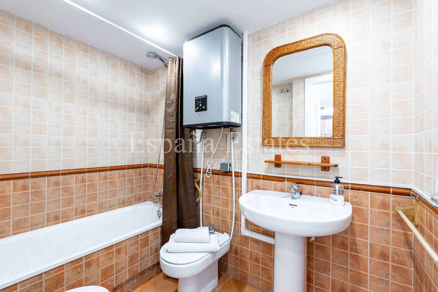 2 sypialnia Apartament przy plaży na sprzedaż w Torrox-Costa z basenem - 270 000 € (Ref: 9741492)