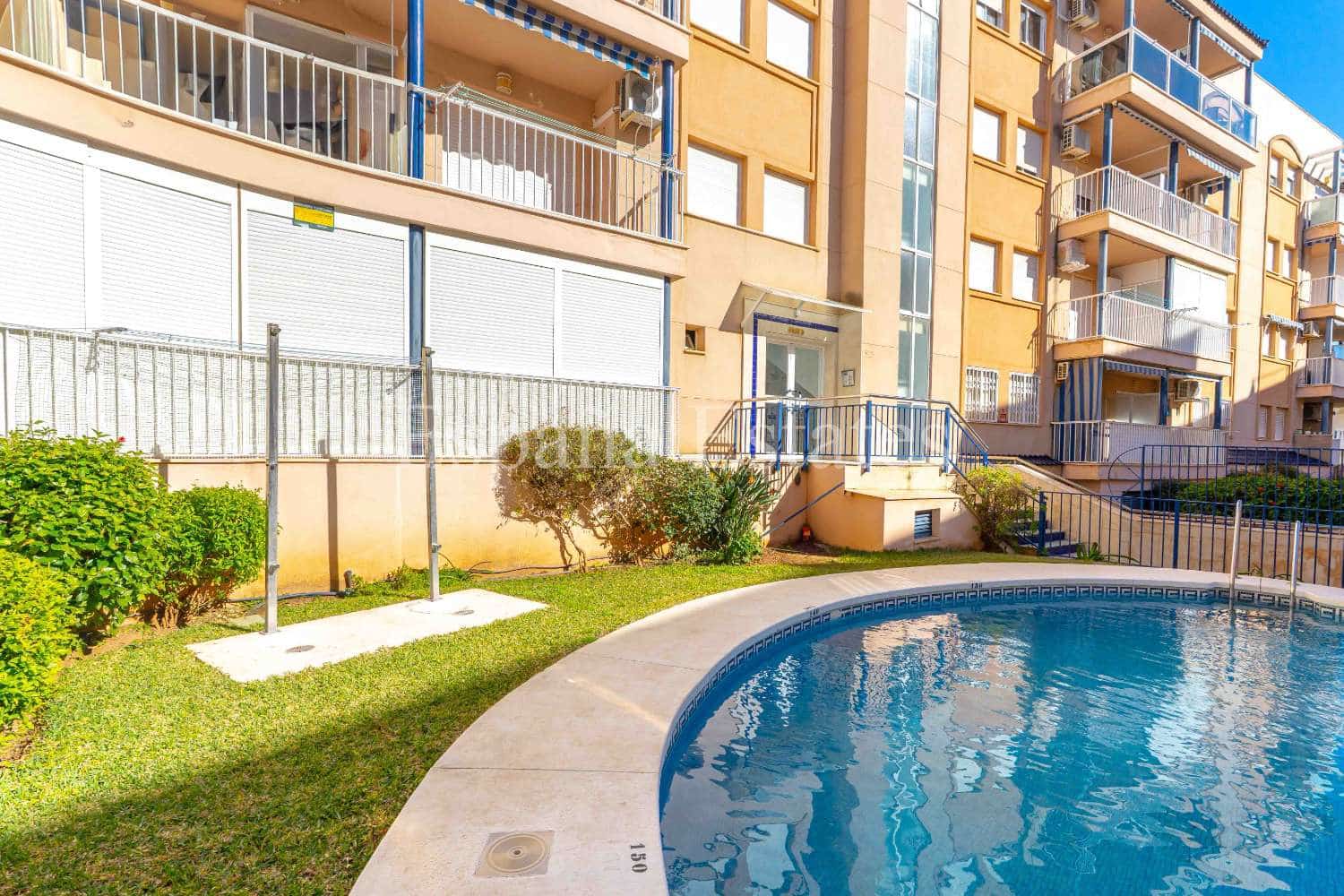 2 sypialnia Apartament przy plaży na sprzedaż w Torrox-Costa z basenem - 270 000 € (Ref: 9741492)