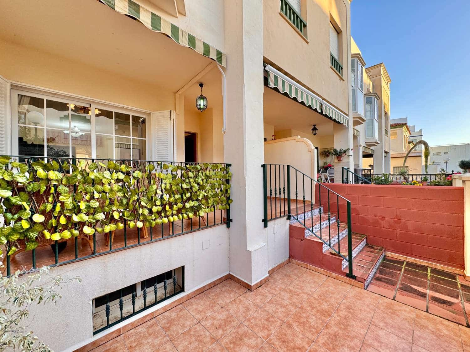 3 makuuhuone Rivitalo myytävänä paikassa Nerja - 475 000 € (Ref: 9798674)