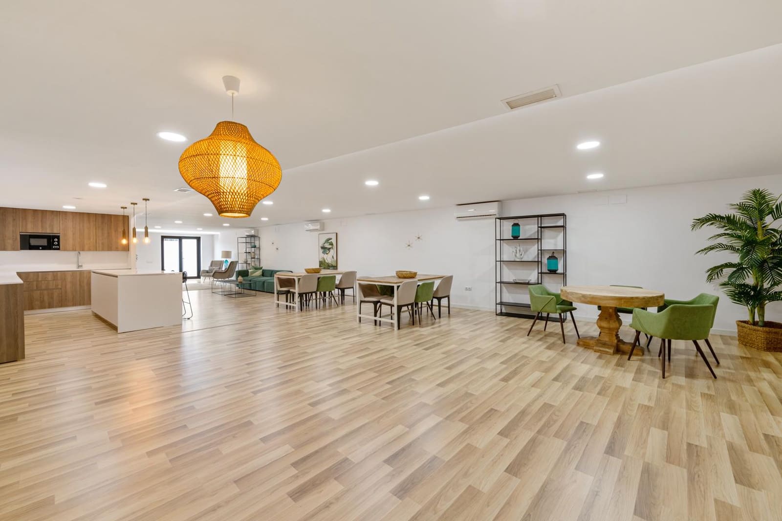 3 slaapkamer Strandappartement te koop in Estepona met zwembad garage - € 995.000 (Ref: 8475424)