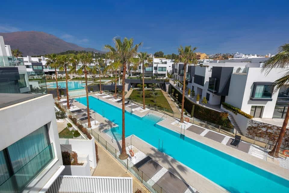 4 chambre Villa/Maison à vendre à Estepona avec piscine garage - 2 290 000 € (Ref: 8509273)