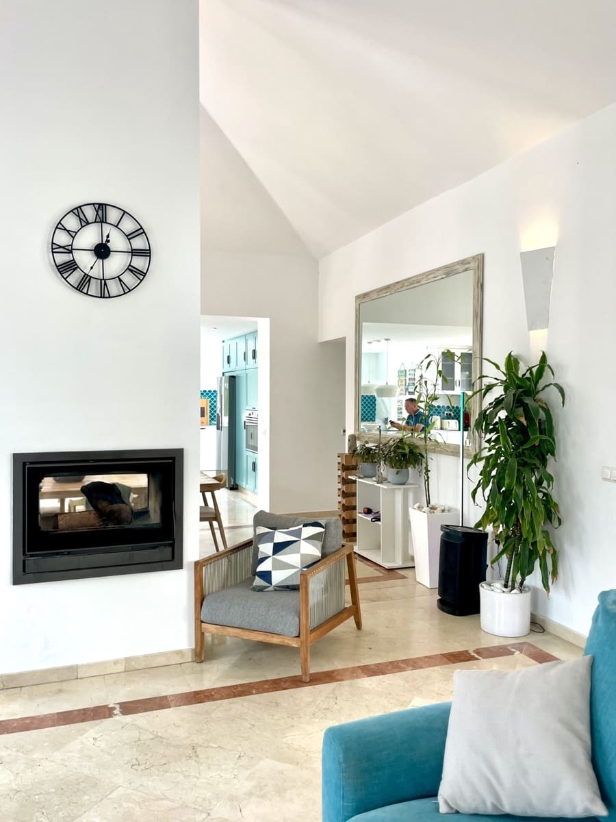 5 Zimmer Villa zu verkaufen in Sotogrande mit Pool Garage - 1.150.000 € (Ref: 8535613)