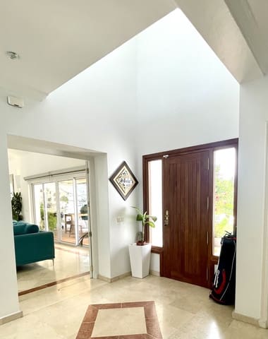 5 chambre Villa/Maison à vendre à Sotogrande Costa, San Roque avec piscine garage - 1 150 000 € (Ref: 8535613)