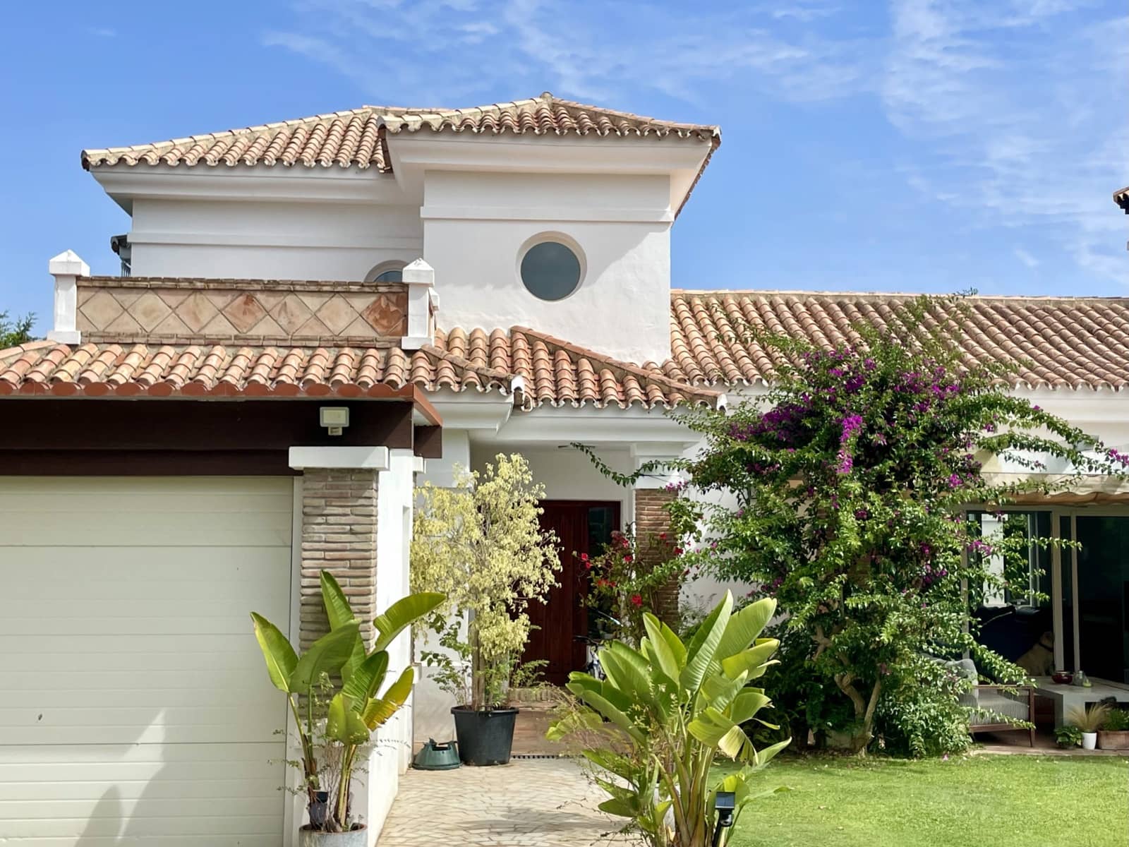 5 Zimmer Villa zu verkaufen in Sotogrande mit Pool Garage - 1.150.000 € (Ref: 8535613)