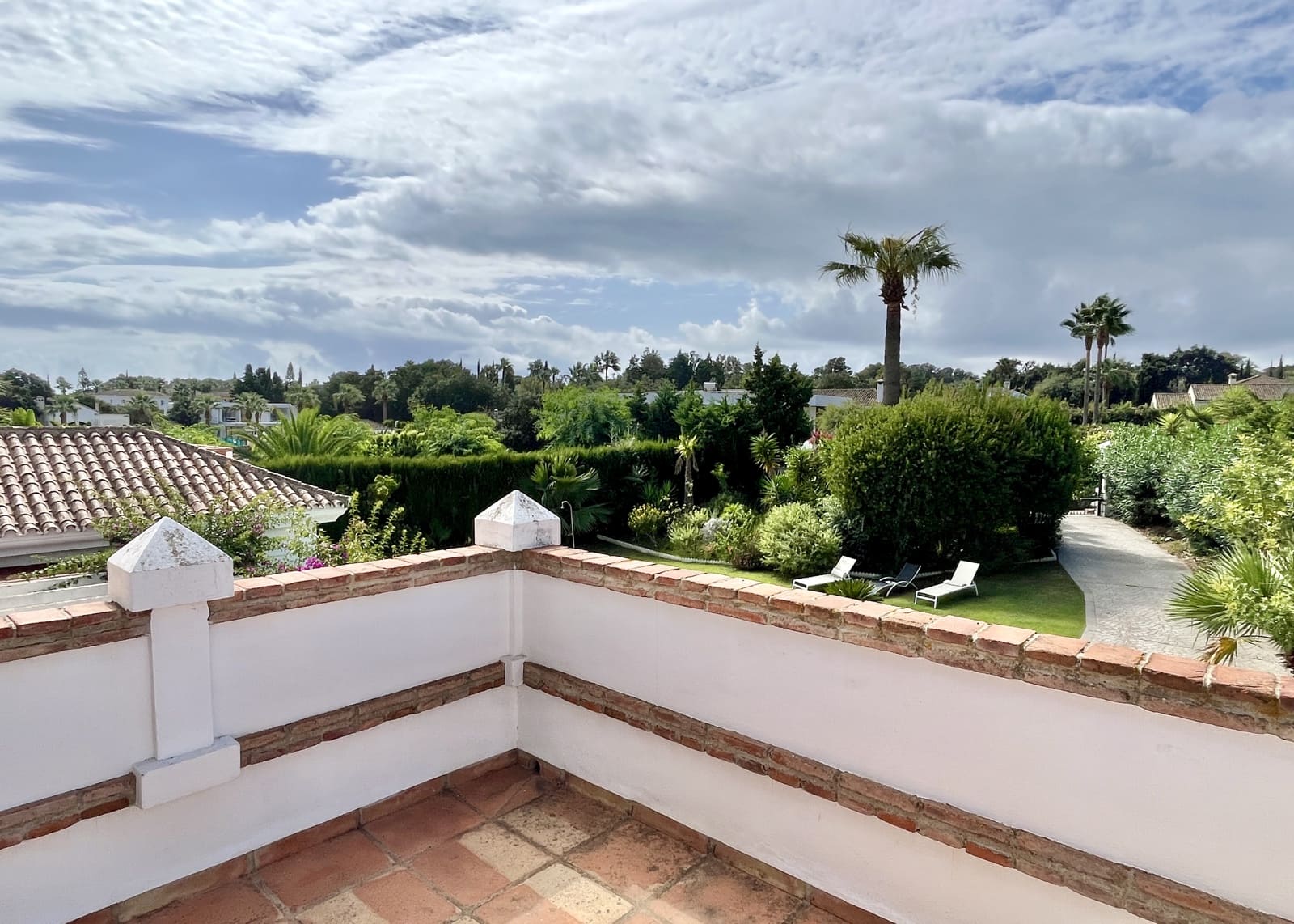 5 Zimmer Villa zu verkaufen in Sotogrande mit Pool Garage - 1.150.000 € (Ref: 8535613)