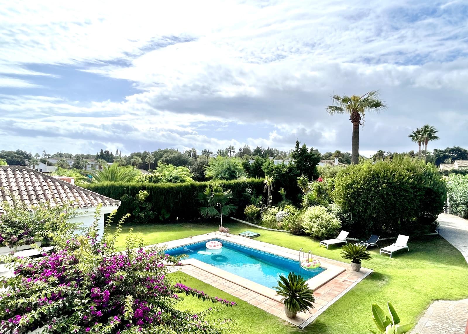 5 Zimmer Villa zu verkaufen in Sotogrande mit Pool Garage - 1.150.000 € (Ref: 8535613)