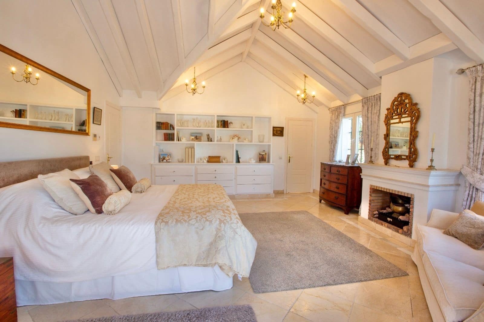 6 soverom Villa til salgs i Sotogrande med svømmebasseng garasje - € 1 800 000 (Ref: 8842412)