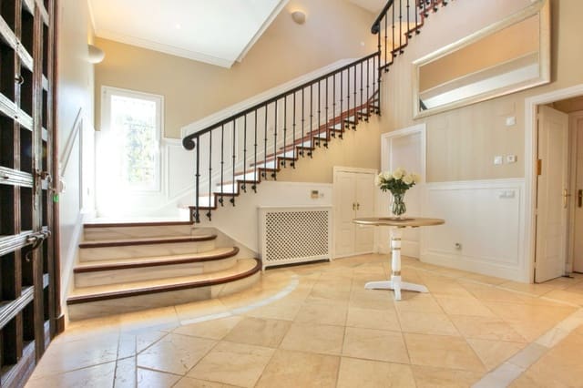 6 soveværelse Villa til salg i Sotogrande Costa, San Roque med swimmingpool garage - € 1.800.000 (Ref: 8842412)