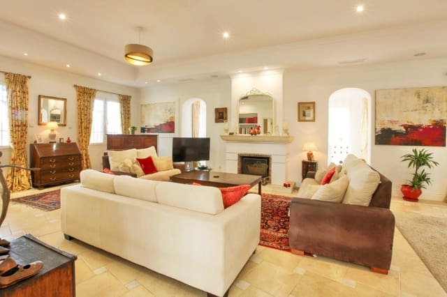 6 soveværelse Villa til salg i Sotogrande Costa, San Roque med swimmingpool garage - € 1.800.000 (Ref: 8842412)