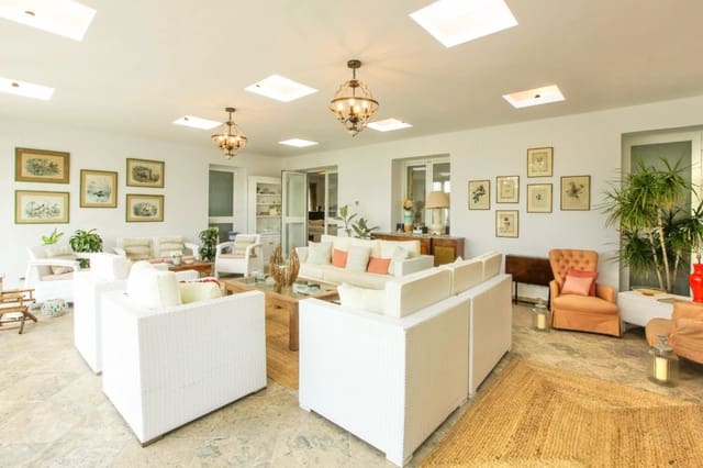 6 soveværelse Villa til salg i Sotogrande Costa, San Roque med swimmingpool garage - € 1.800.000 (Ref: 8842412)