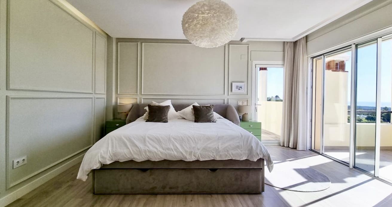 3 soveværelse Penthouse til salg i Sotogrande med swimmingpool garage - € 748.000 (Ref: 9101304)