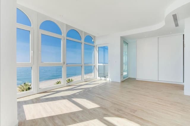 3 quarto Penthouse para venda em Centro, Estepona - 1 295 000 € (Ref: 9133731)