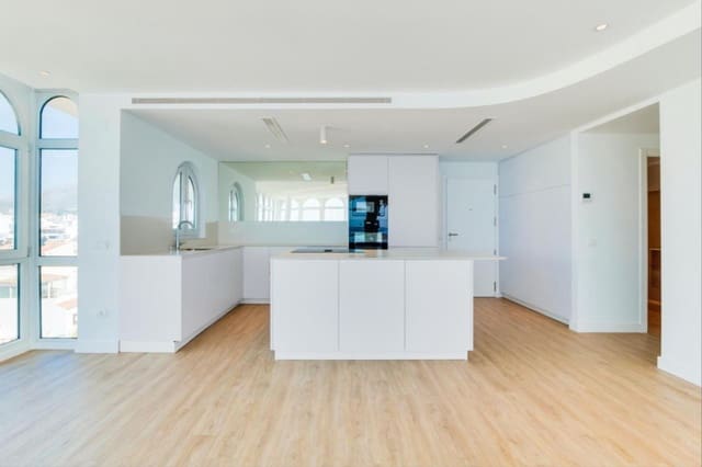 3 quarto Penthouse para venda em Centro, Estepona - 1 295 000 € (Ref: 9133731)