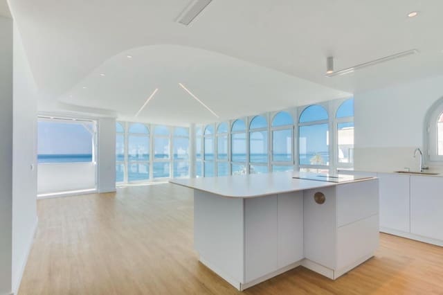 3 quarto Penthouse para venda em Centro, Estepona - 1 295 000 € (Ref: 9133731)