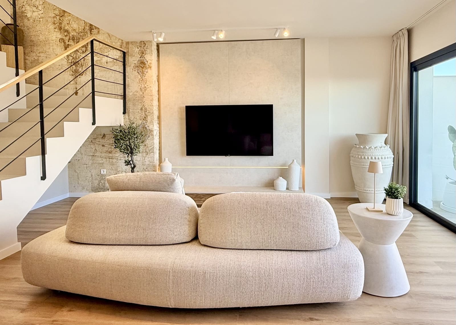 3 sypialnia Dom na sprzedaż w Elviria z basenem garażem - 850 000 € (Ref: 9421530)