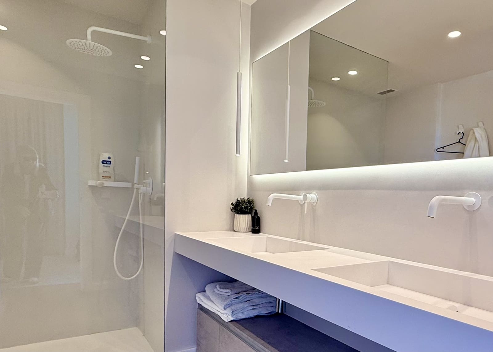 3 sypialnia Dom na sprzedaż w Elviria z basenem garażem - 850 000 € (Ref: 9421530)