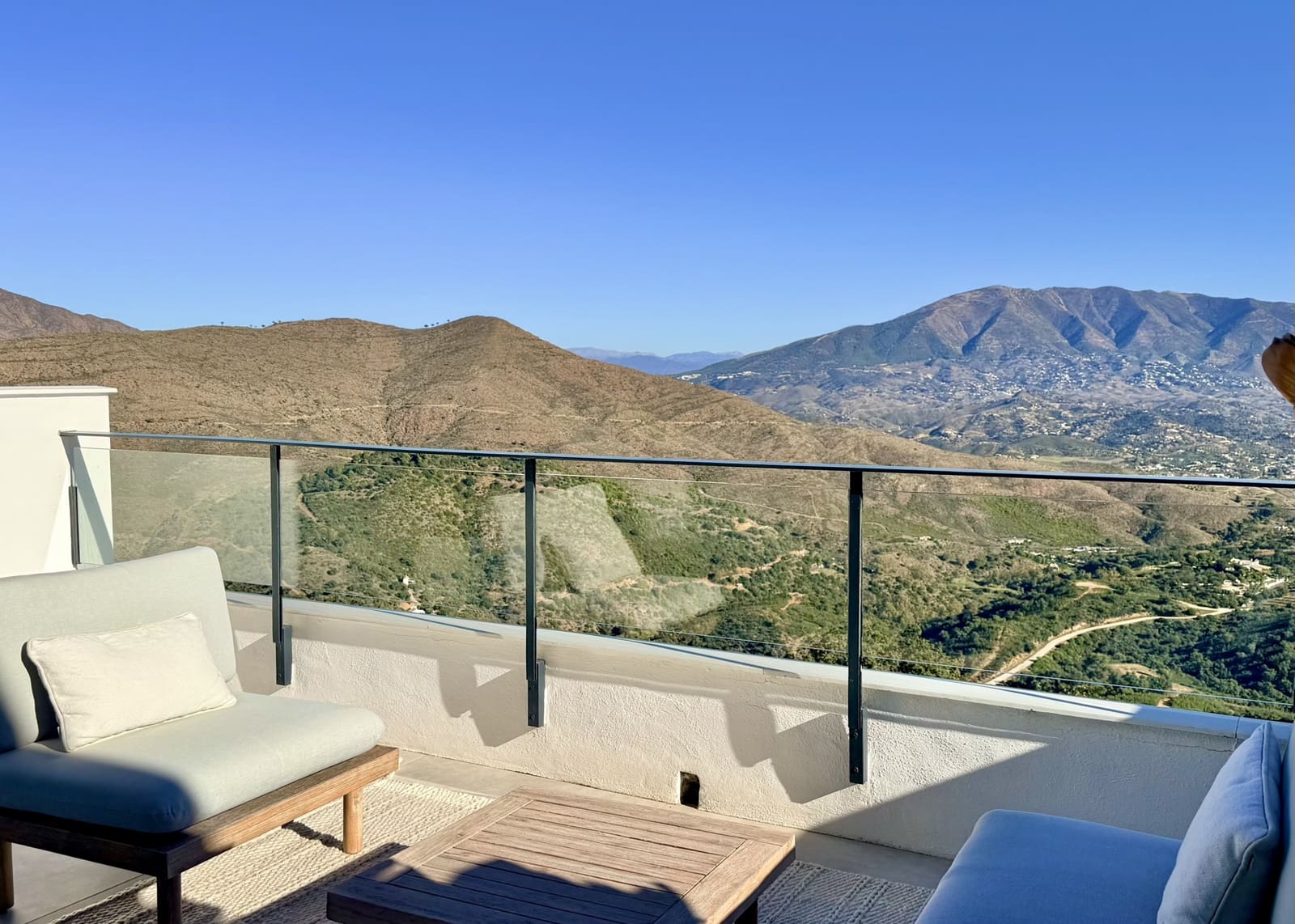 3 sypialnia Dom na sprzedaż w Elviria z basenem garażem - 850 000 € (Ref: 9421530)