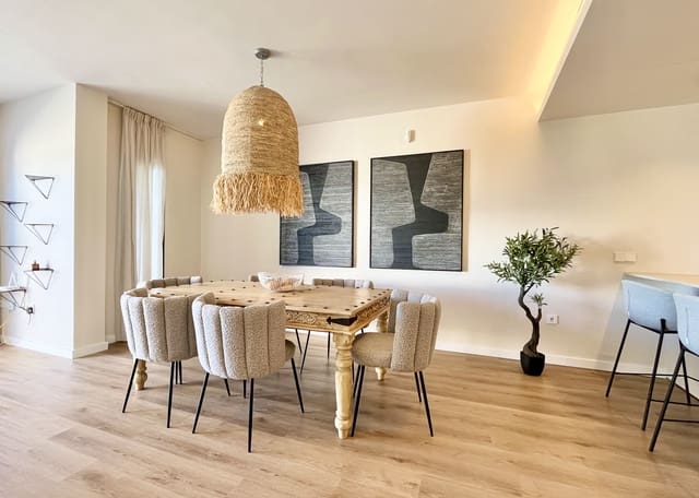 3 sypialnia Dom na sprzedaż w Elviria, Marbella z basenem garażem - 850 000 € (Ref: 9421530)