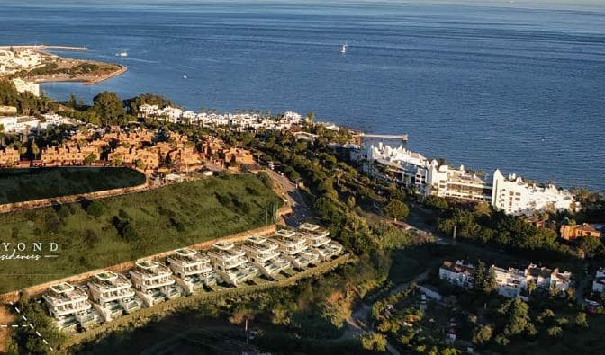 3 slaapkamer Halfvrijstaande villa te koop in Estepona met zwembad - € 1.190.000 (Ref: 9506435)