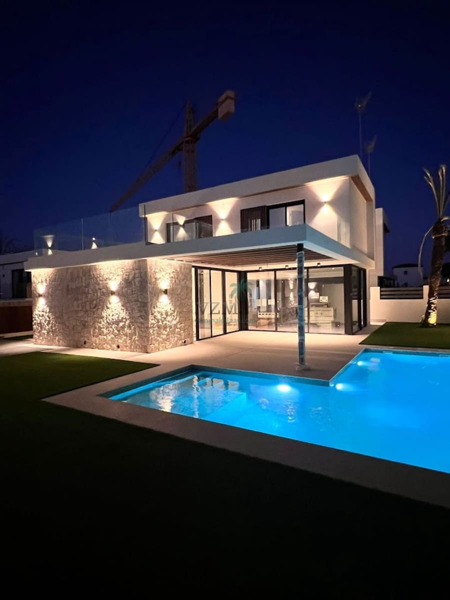 3 Zimmer Villa zu verkaufen in Orihuela mit Pool Garage - 650.000 € (Ref: 8268392)