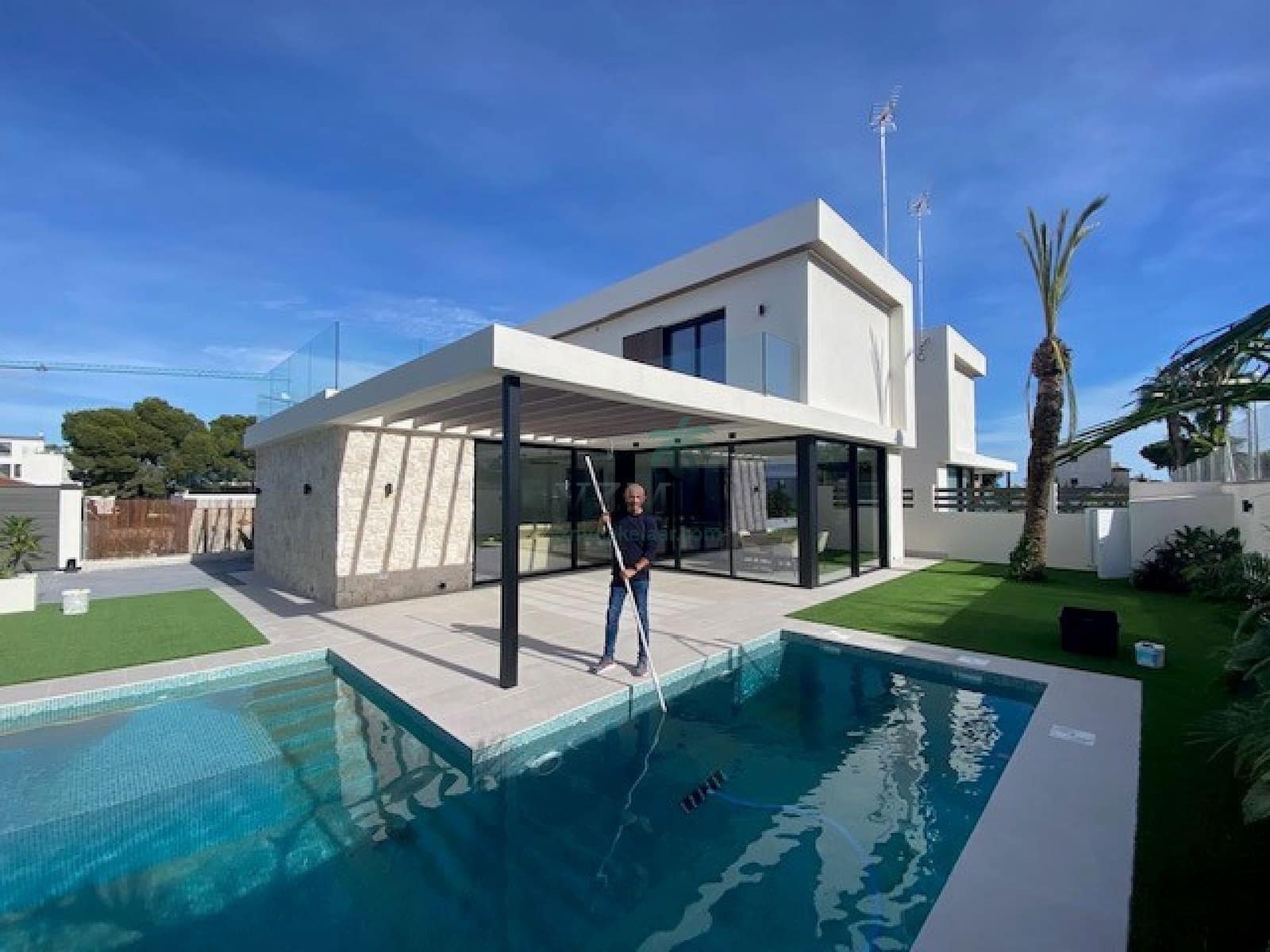 3 Zimmer Villa zu verkaufen in Orihuela mit Pool Garage - 650.000 € (Ref: 8268392)