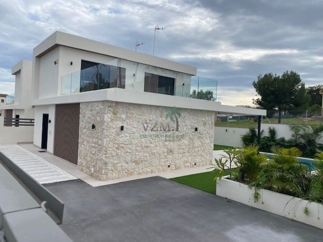 3 Zimmer Villa zu verkaufen in Orihuela mit Pool Garage - 650.000 € (Ref: 8268392)